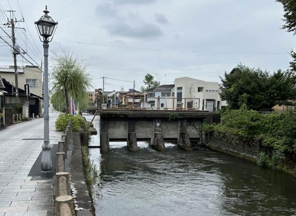 히코미즈노주얼리컬리지 가죽연수여행 2.jpg