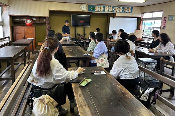 히코미즈노주얼리컬리지 가죽연수여행 6.jpg