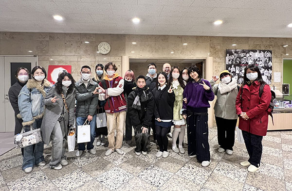 헐리우드화장품 주식회사 2.jpg