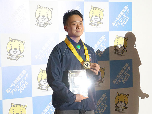 히코미즈노주얼리컬리지 기능올림픽 1위 5.jpg