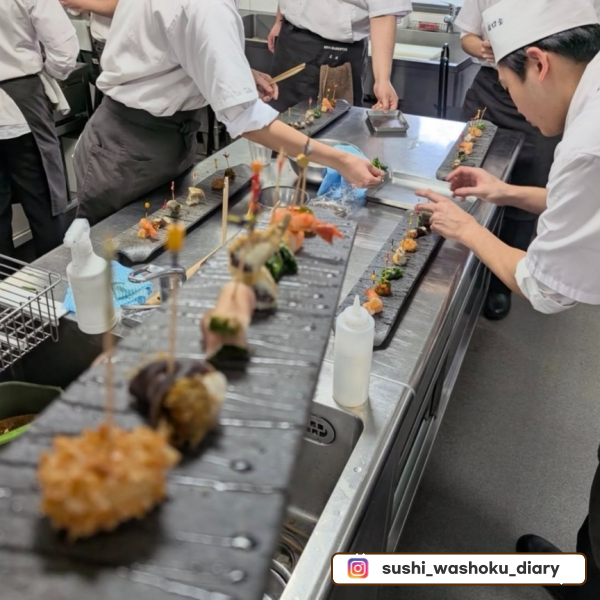 도쿄스시와쇼쿠조리전문학교 실습교실 こもち月 7.png