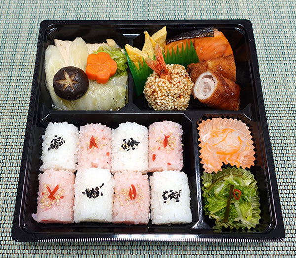 도시락 하나에 일본 요리가 있다 3.jpg