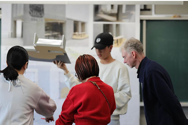 ICS컬리지오브아츠 실제 브랜드 매장 설계 수업 5.jpg