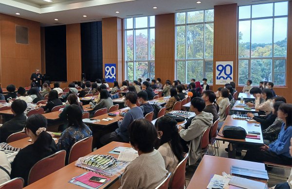 [타마미술대학] 합격자 실기작품을 직접 볼 수 있다고 111~3 예술제·대학설명회 2.jpg